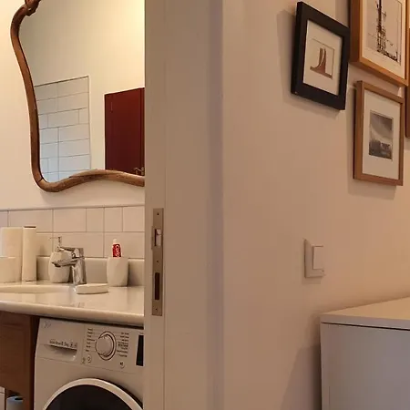 Διαμέρισμα Stylish Cozy 1-bedroom With Balcony & Sea View Κωνσταντινούπολη
