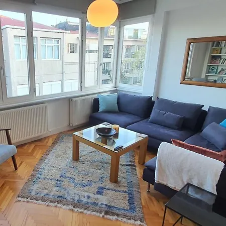 Stylish Cozy 1-bedroom With Balcony & Sea View Διαμέρισμα Κωνσταντινούπολη