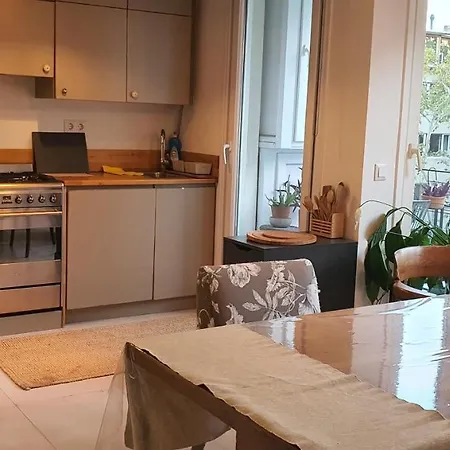 Stylish Cozy 1-bedroom With Balcony & Sea View Διαμέρισμα Κωνσταντινούπολη