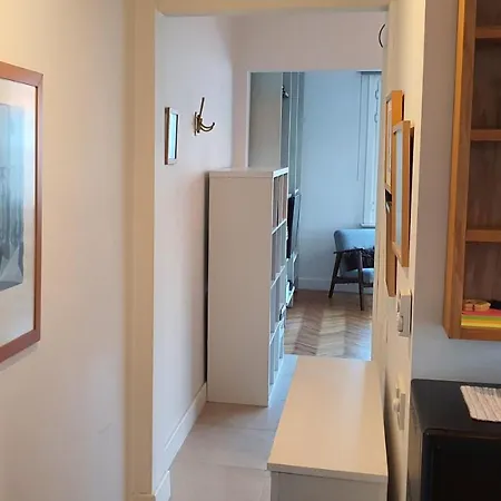 Διαμέρισμα Stylish Cozy 1-bedroom With Balcony & Sea View